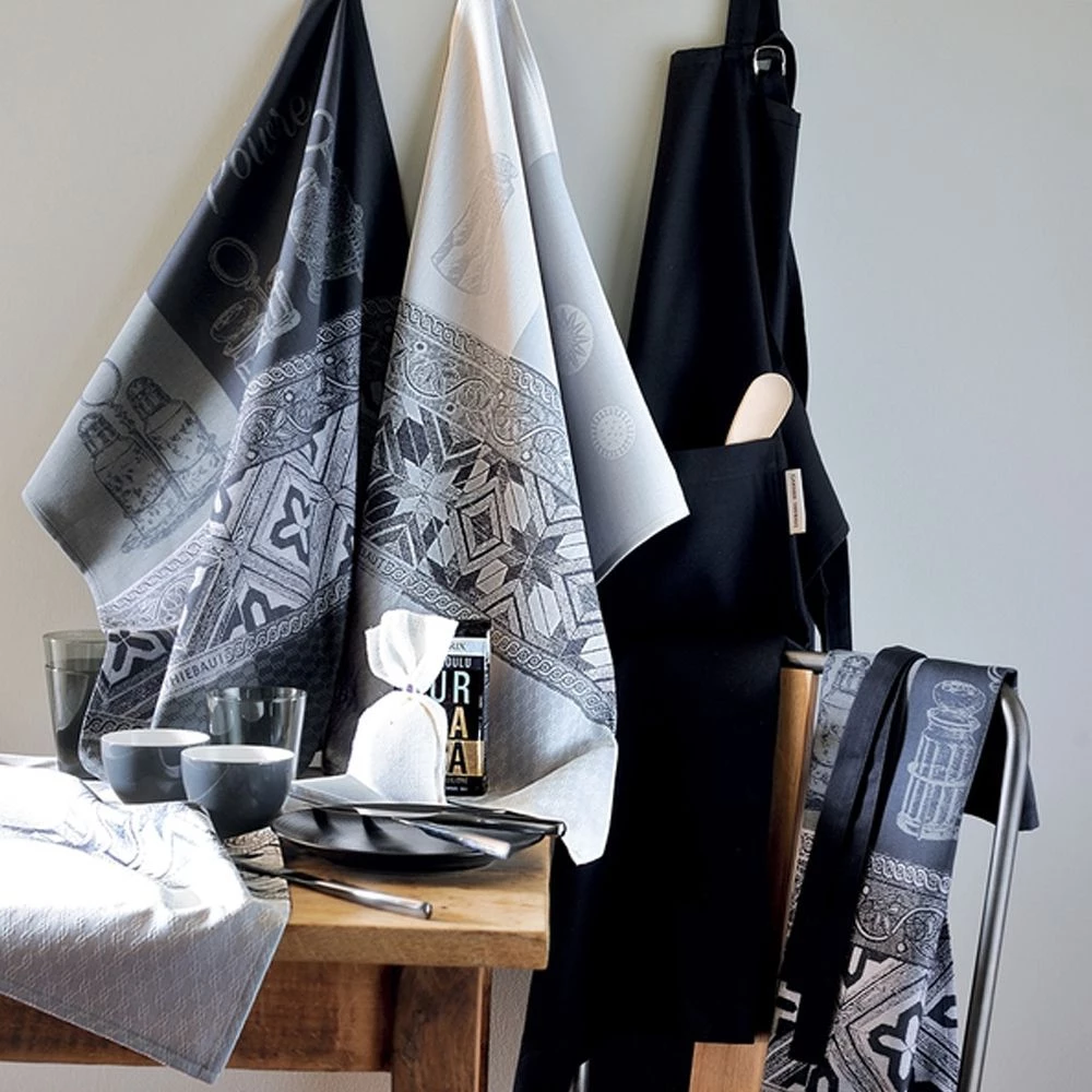 Garnier-Thiebaut Schürze - Channele Noir - OB 4 Garnier-Thiebaut Schürze - Channele Noir - OB – Bild 2