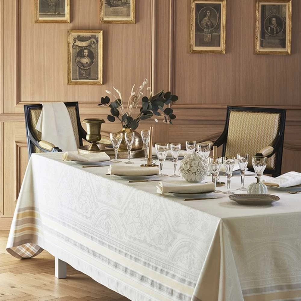 Garnier-Thiebaut Tischdecke - Galerie Des Glaces Vermeil - GS - Verschiedene Größen 5 Garnier-Thiebaut Tischdecke - Galerie Des Glaces Vermeil - GS - Verschiedene Größen – Bild 3
