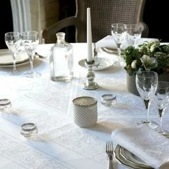 Garnier-Thiebaut Tischdecke - Alexandrine Uni Neige - OB - Verschiedene Größen 7 Garnier-Thiebaut Tischdecke - Alexandrine Uni Neige - OB - Verschiedene Größen -KitchenAid Verkäufe 42988 TISCHDECKE AeLEXAeNDRINE UNI NEIGE 174X174 CM 3